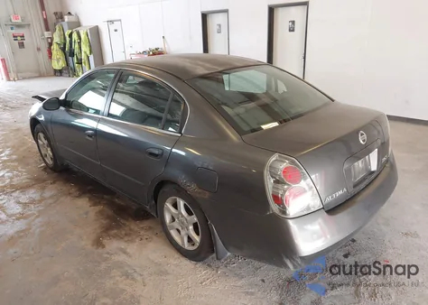 2005 Nissan Altima 2.5 S из США, поврежденный, VIN 1N4AL11D25C247177
